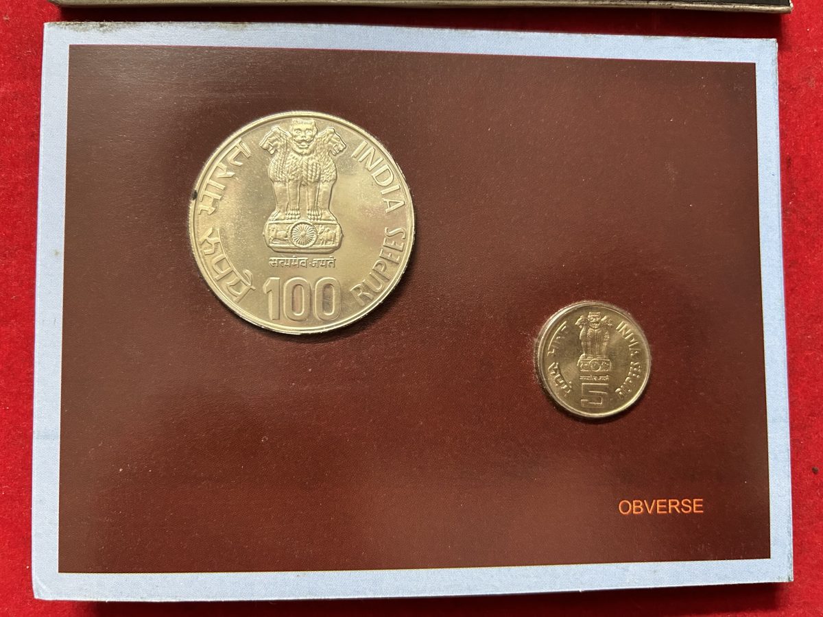 200 years of state bank of India (Unc set )2 coin kolkatta mint