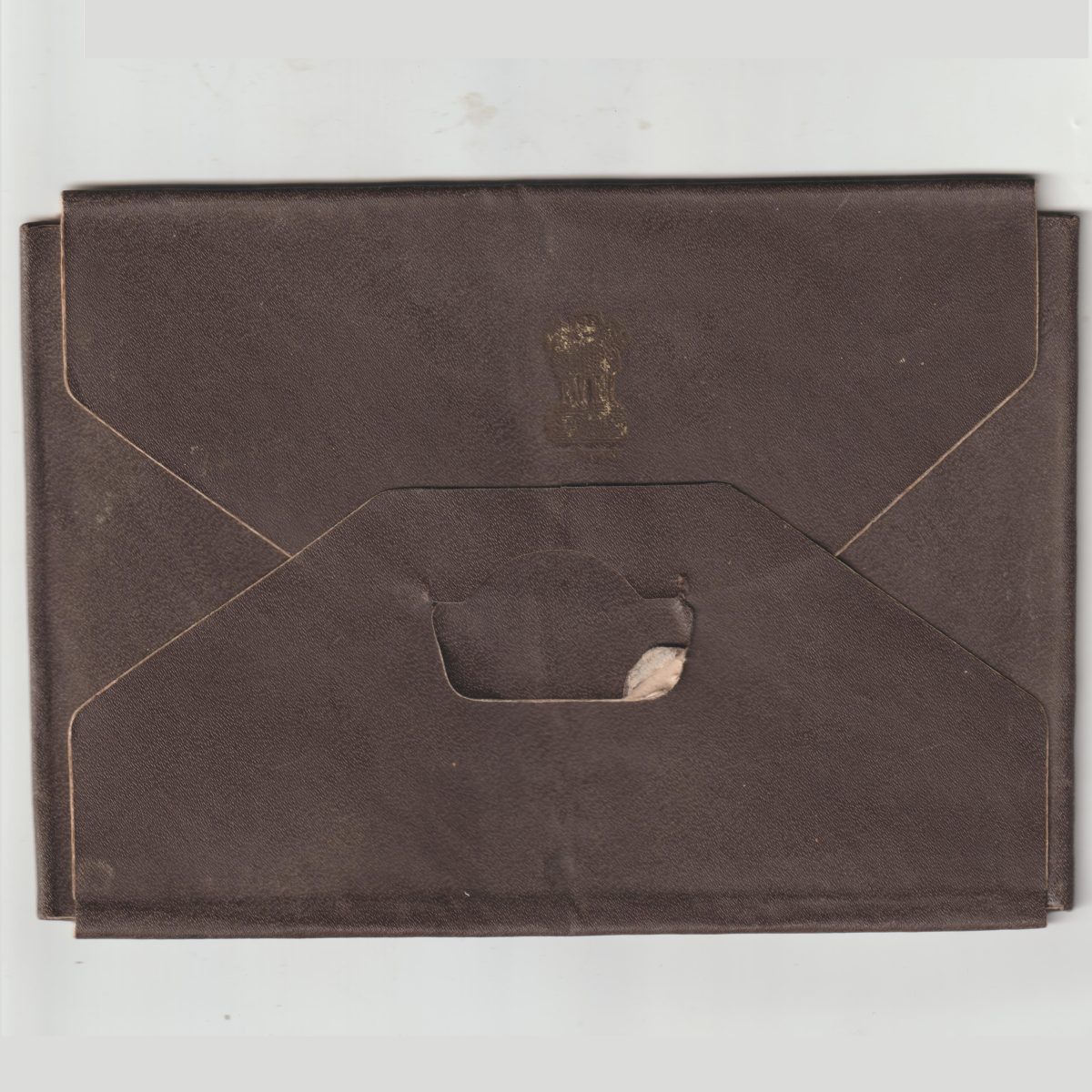 Extremely Rare 1972 Proof Set with 1, 2, 3, 5, 10, 25, 50 Paise & 10 Rupee B Mark Coin with Proof Set Token With Leather Cover But No Plastic Cover and Black Plastic is Broken All Proof Coins Super Valuable Coins