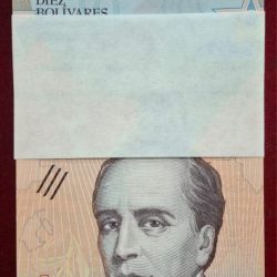 Venezuela 10 Bolívares GEM UNC Rare (100 note ) serial Packet
