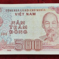 Vietnam 500 dong Extermaly Rare GEM UNC (100 note ) Serial Packet