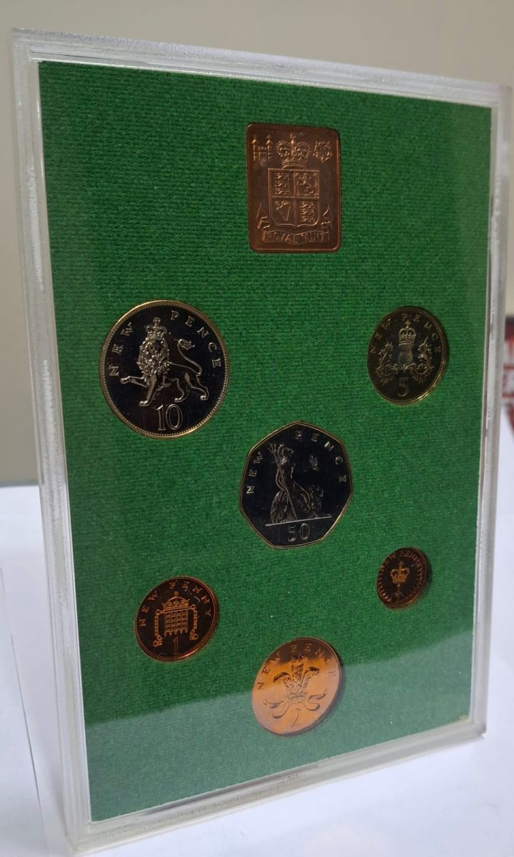 1975 Coinage of Great Britain & Northern Ireland Royal Mint Proof Coin Set