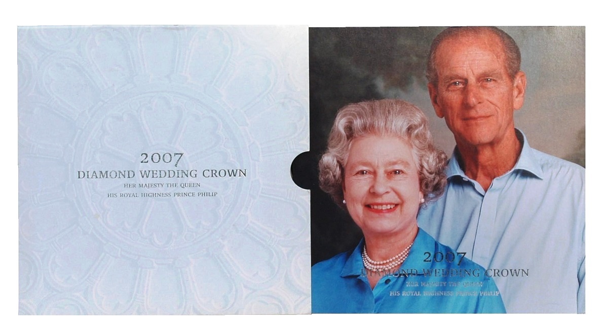 2007 Diamond Wedding Crown, Five Pounds Brilliant Special Issue Royal Mint Proof Set with Beautiful Certificate