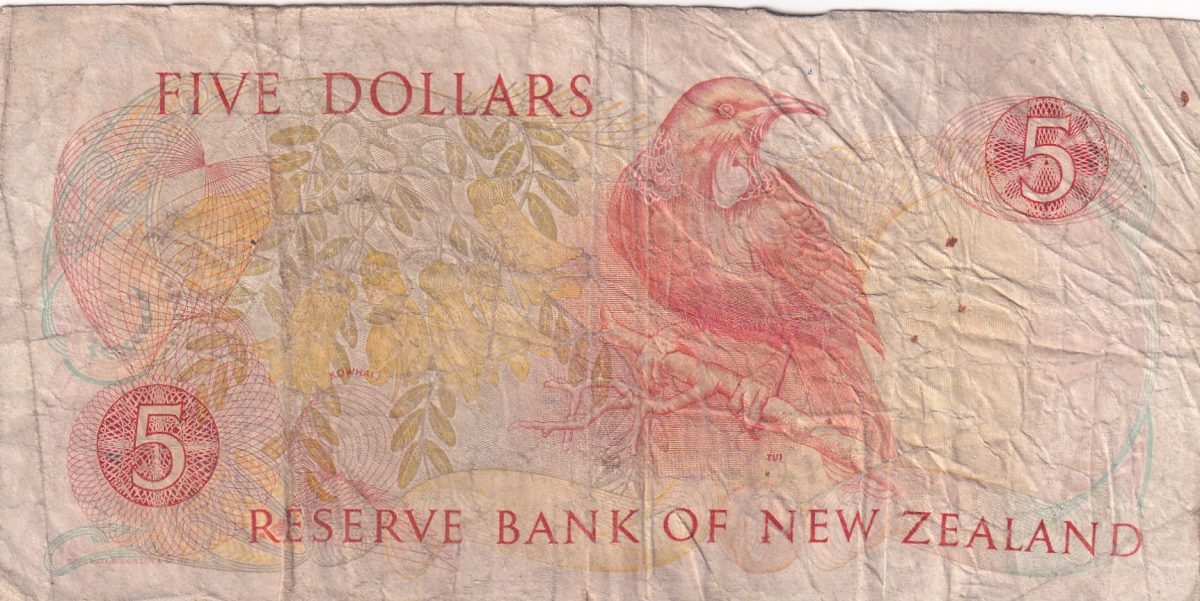 New Zealand 5 Dollars - Elizabeth II Lowest Condition Rare Note
