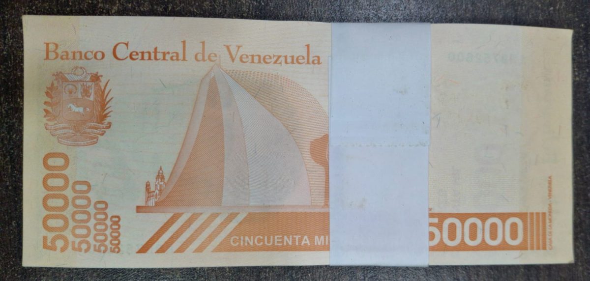 Venezuela 50000 Bolívares GEM UNC Rare (100 note ) serial Packet