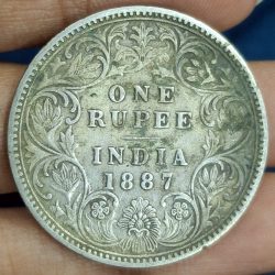 1887 One Rupees Victoria British India Silver Extremely Rare Coin #A-82