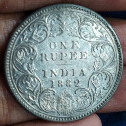 1882 One Rupees Victoria British India Silver Extremely Rare Coin #A-85