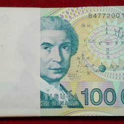 Croatia 100000 Dinara Extermaly Rare GEM UNC (100 note ) Serial Packet