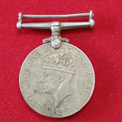 Rare Medal George Vi 1939 -1945 Year Lion Back Side
