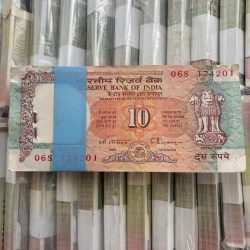 Extremely Rare 10 Rupee Shalimar Garden Bundle Signed By C Rangarajan 100 Note Fresh Gaddi Serial Wise Packet Check Images Properly Some Starting Note is Damaged