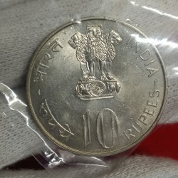 Ten Rs Big Silver Scare Coin 25 Th Anniversary Of Independence 1972 Year Calcutta Mint UNC Condition