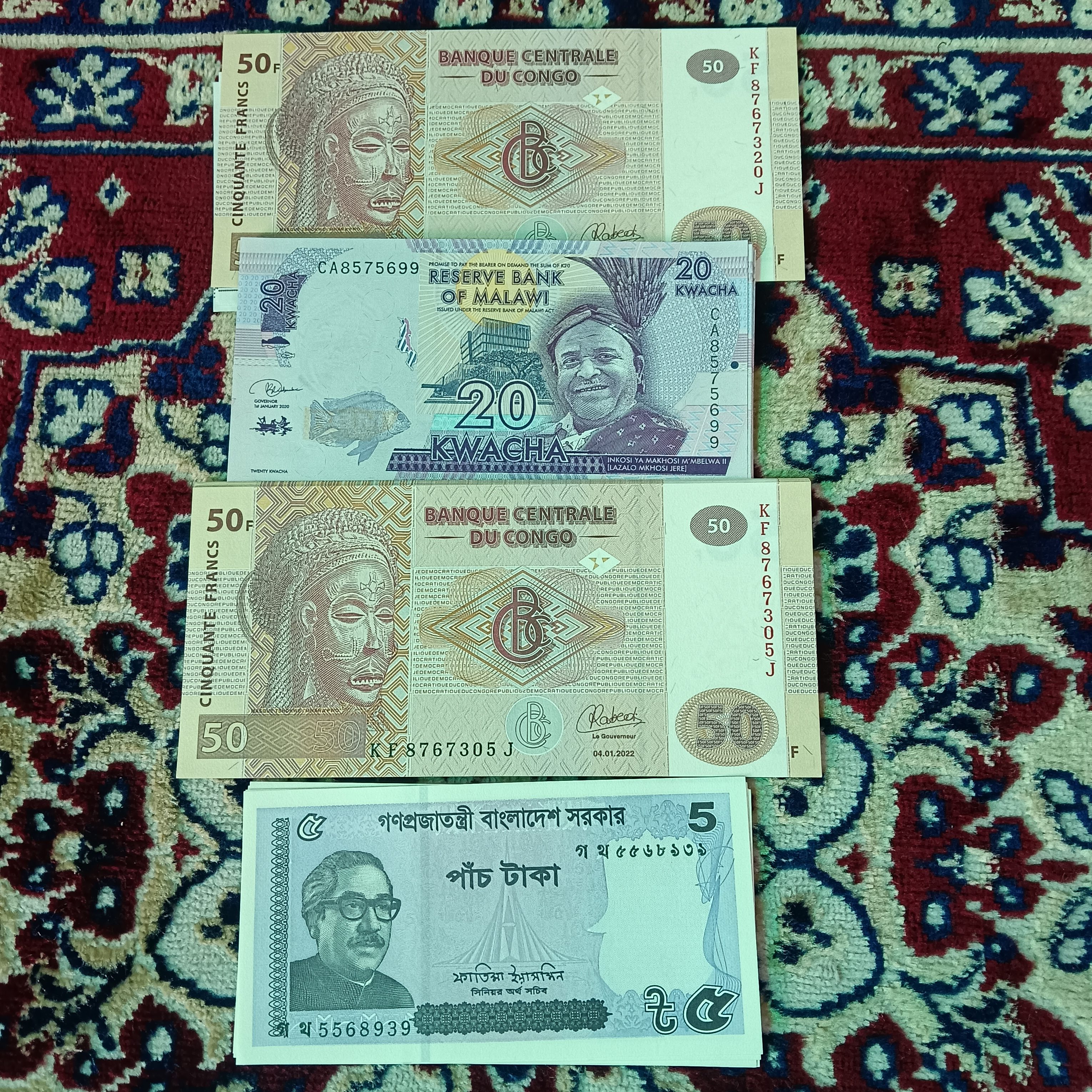 Rare Foreign Notes Ultra Gem Bunc Condition loose Notes Total 300 Pcs Given