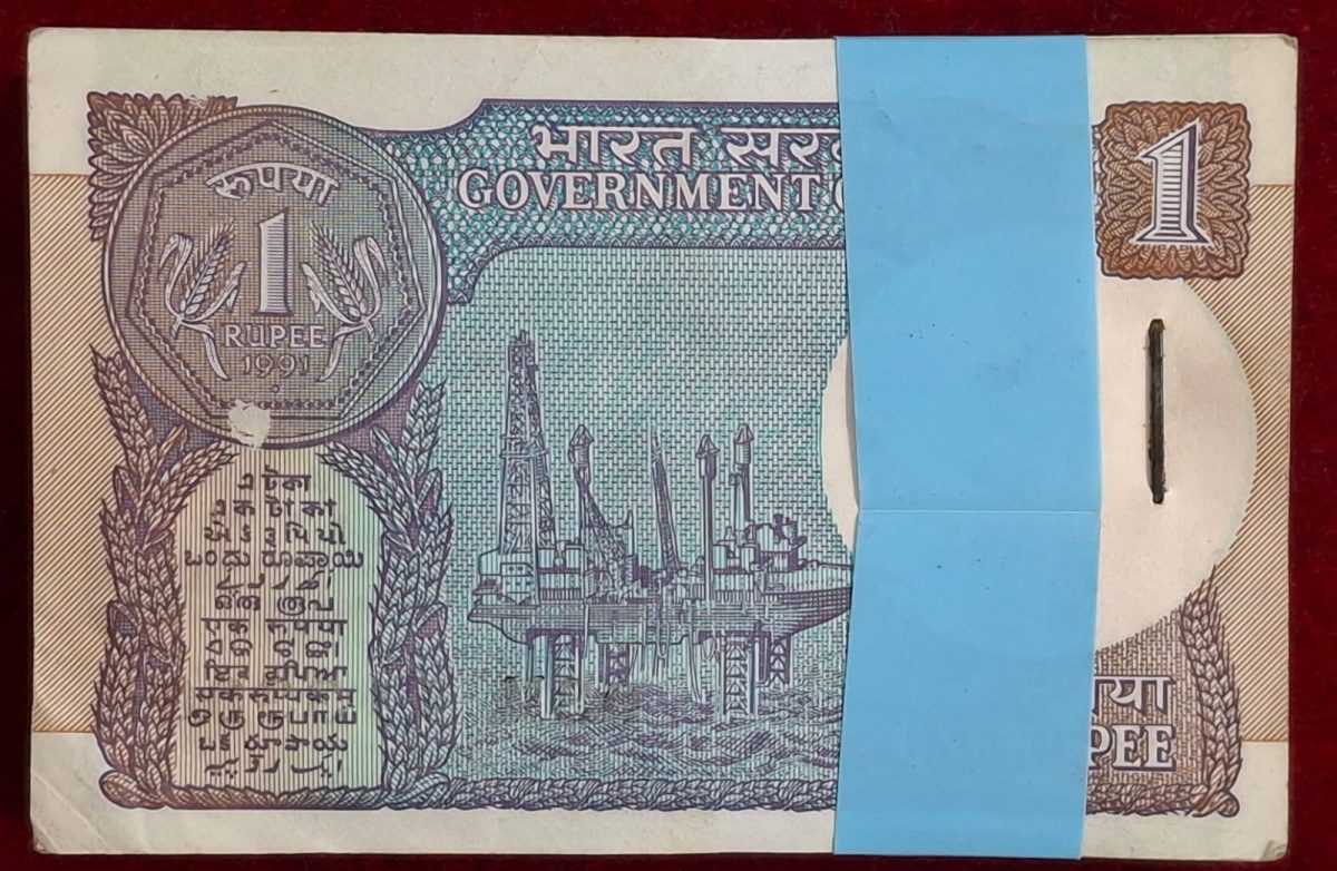 1 Rupees 1991 Governor Montek Singh Ahluwalia UNC Serial Rare Packet