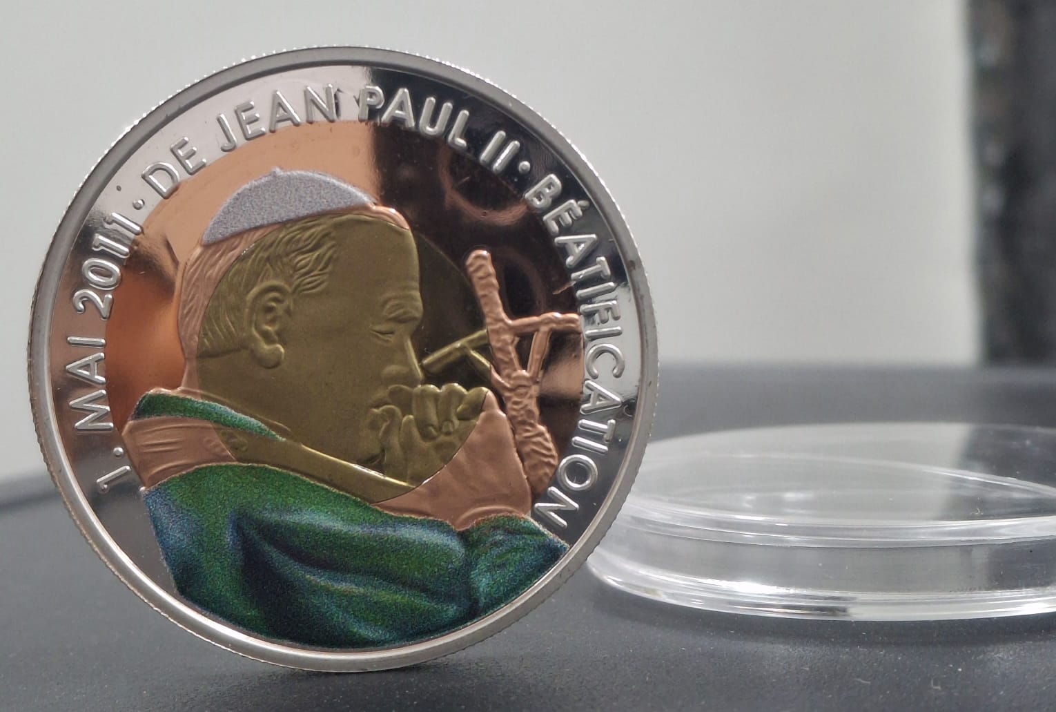 Cameroun 100 Francs 2011 JEAN PAUL Rare TRI-Metallic UNC Coin # I-822