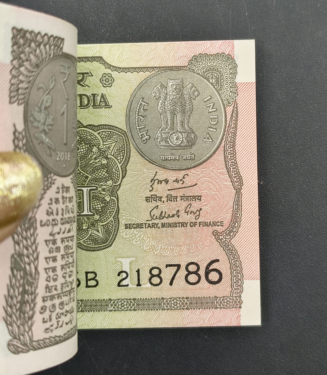 1 Rupees 2018 Governor Subhash GARG Rare UNC Serial Packet with Fancy Number Ending 786