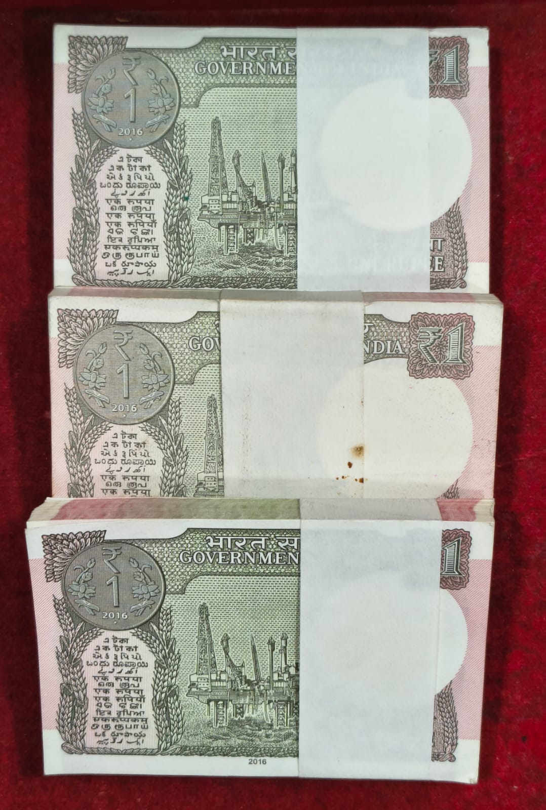 1 Rupees 2016 Governor Ratan P. Watal Rare GEM UNC Serial Packet