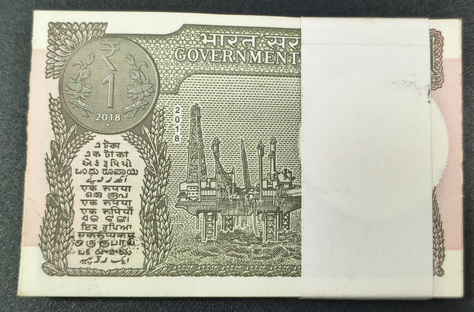 1 Rupees 2018 Governor Subhash GARG Rare GEM UNC Serial Packet