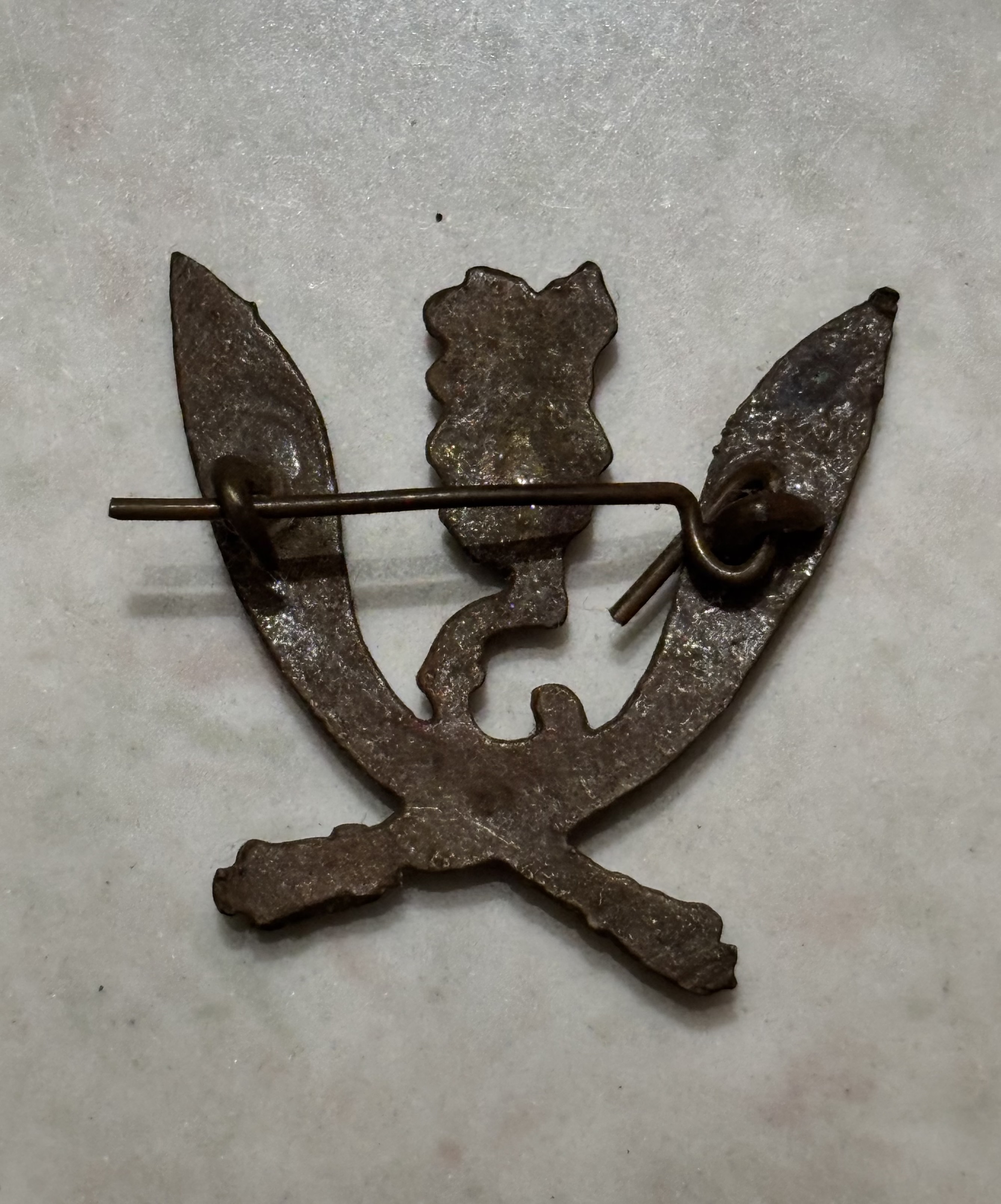 Royal Gurkha Rifles Black Cap Badge Rare