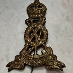 British Army Royal Pioneers Corps King Cap Badge