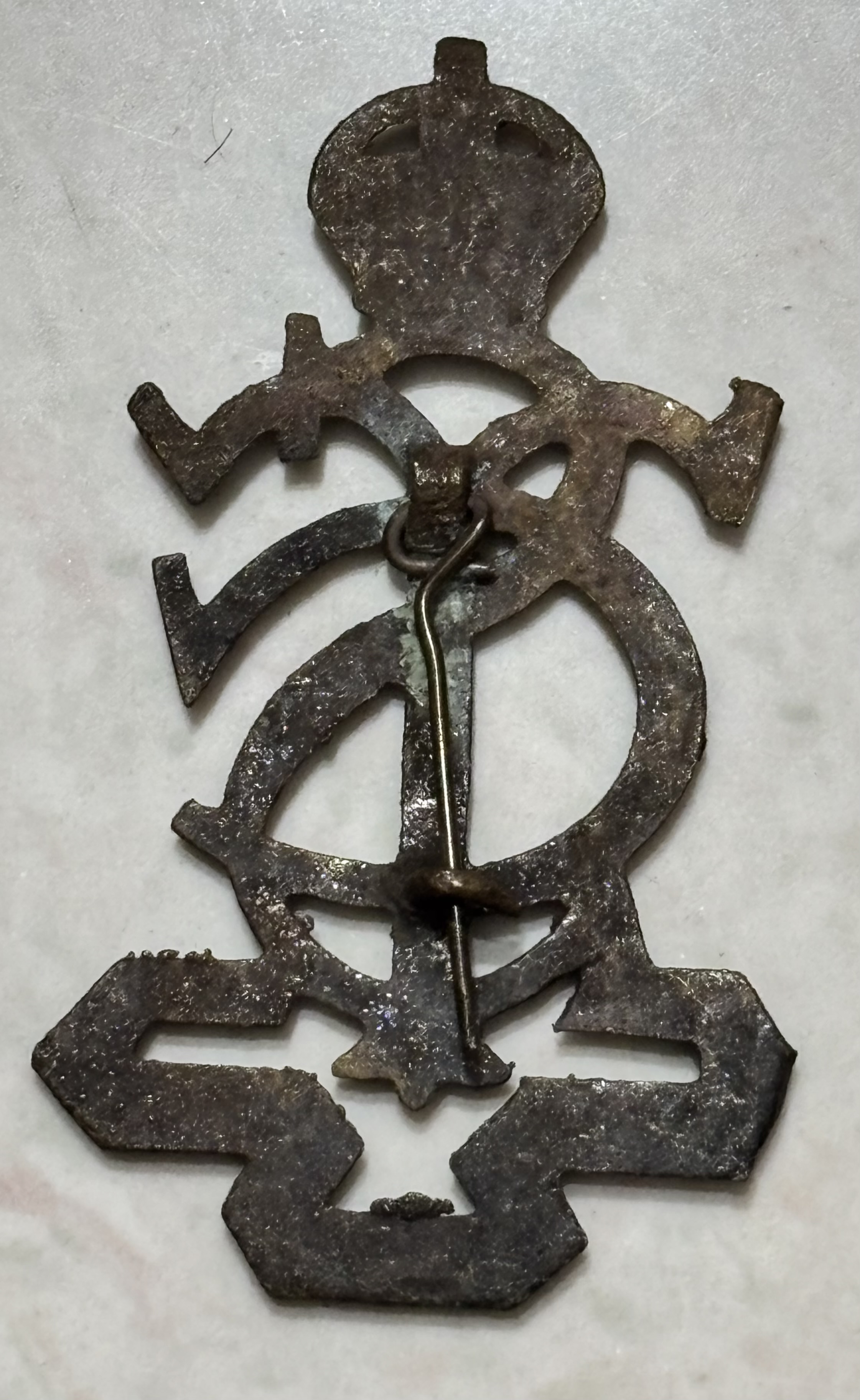 WW2 Indian cap badge transport supply
