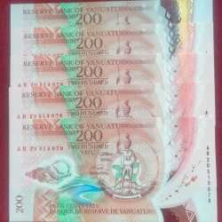 Vanuatu 200 Vatu GEM UNC Polymer Rare Note