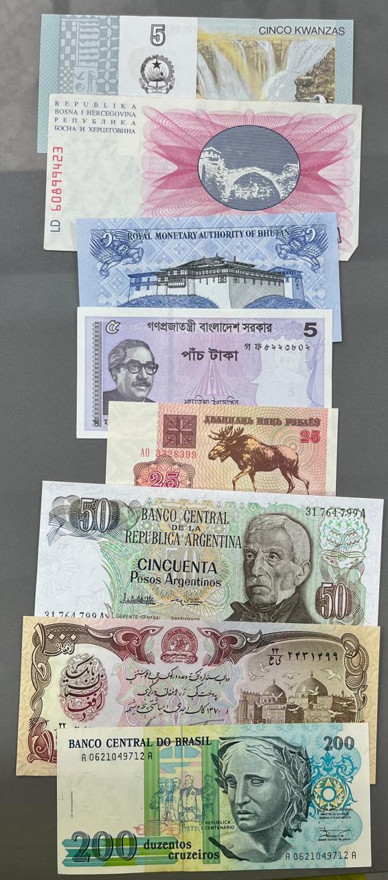 50 Different Countries Bank Notes GEM UNC ( SEE Description )