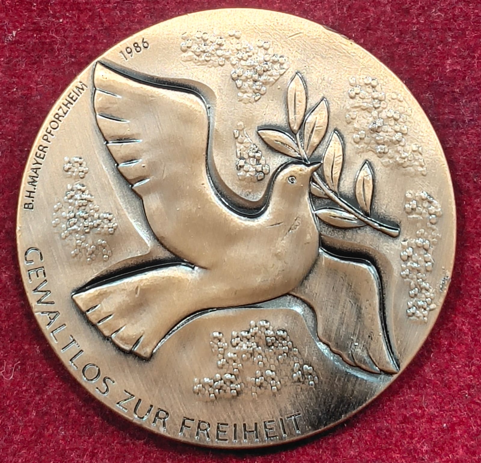 Germany 1986 Medal -Mahatma Gandhi Bronze Medal Extremely Rare #Z-1305