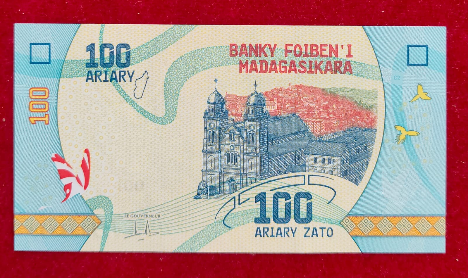 Madagasikara 100 Ariary ZATO GEM UNC Bank Note