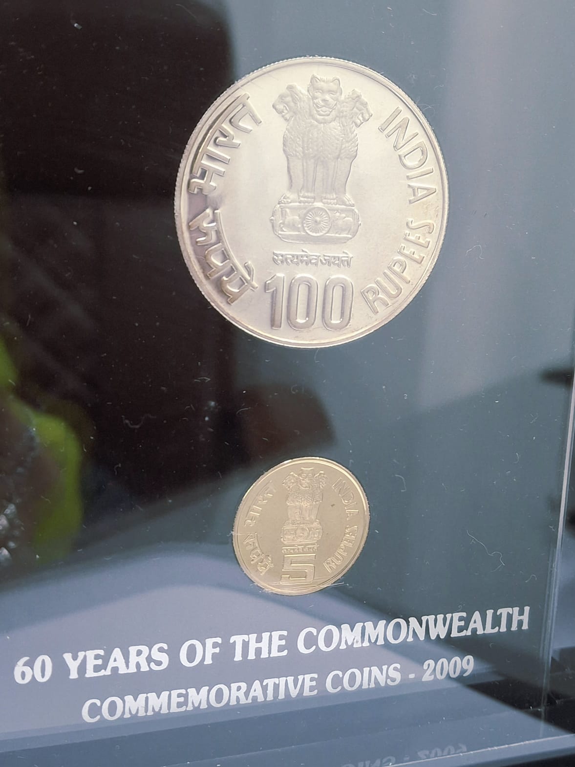 60 Years of the Commonwealth -2009 ( 2 Coins Set ) V. I .P Set Extremely Rare