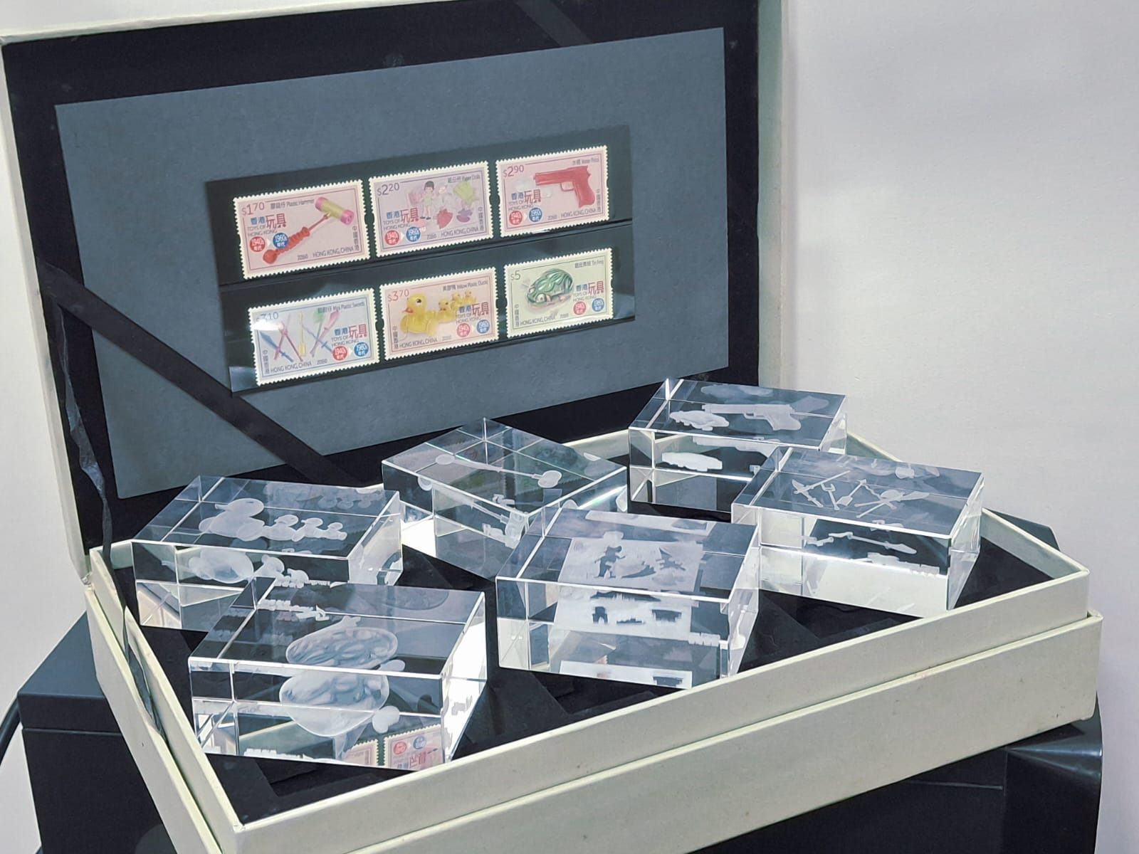 China HONG KONG 2016 2017 Crystal BOX Set + TOYS Stamp Very Beautiful Box