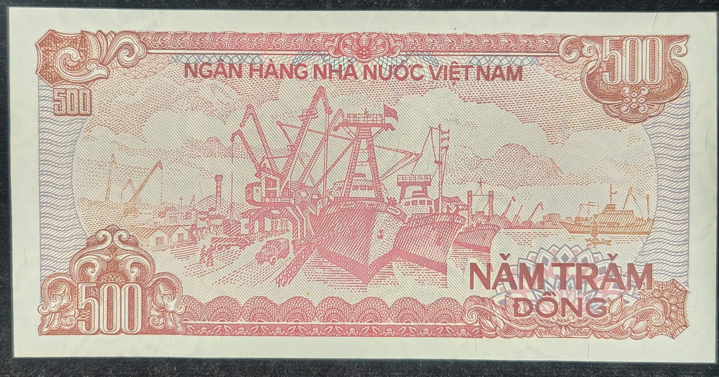 Vietnam 500 Namtram DONG UNC Bank Note