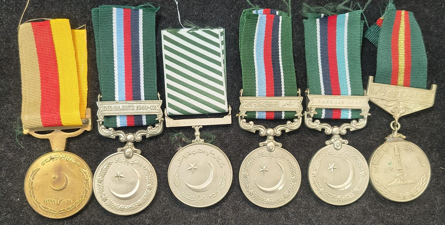 22 Different Pakistan British & Republic Medal Set