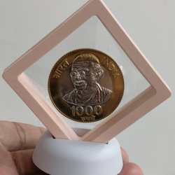 1000 Ruppes bymetalic medallion big size beautiful with box and stand