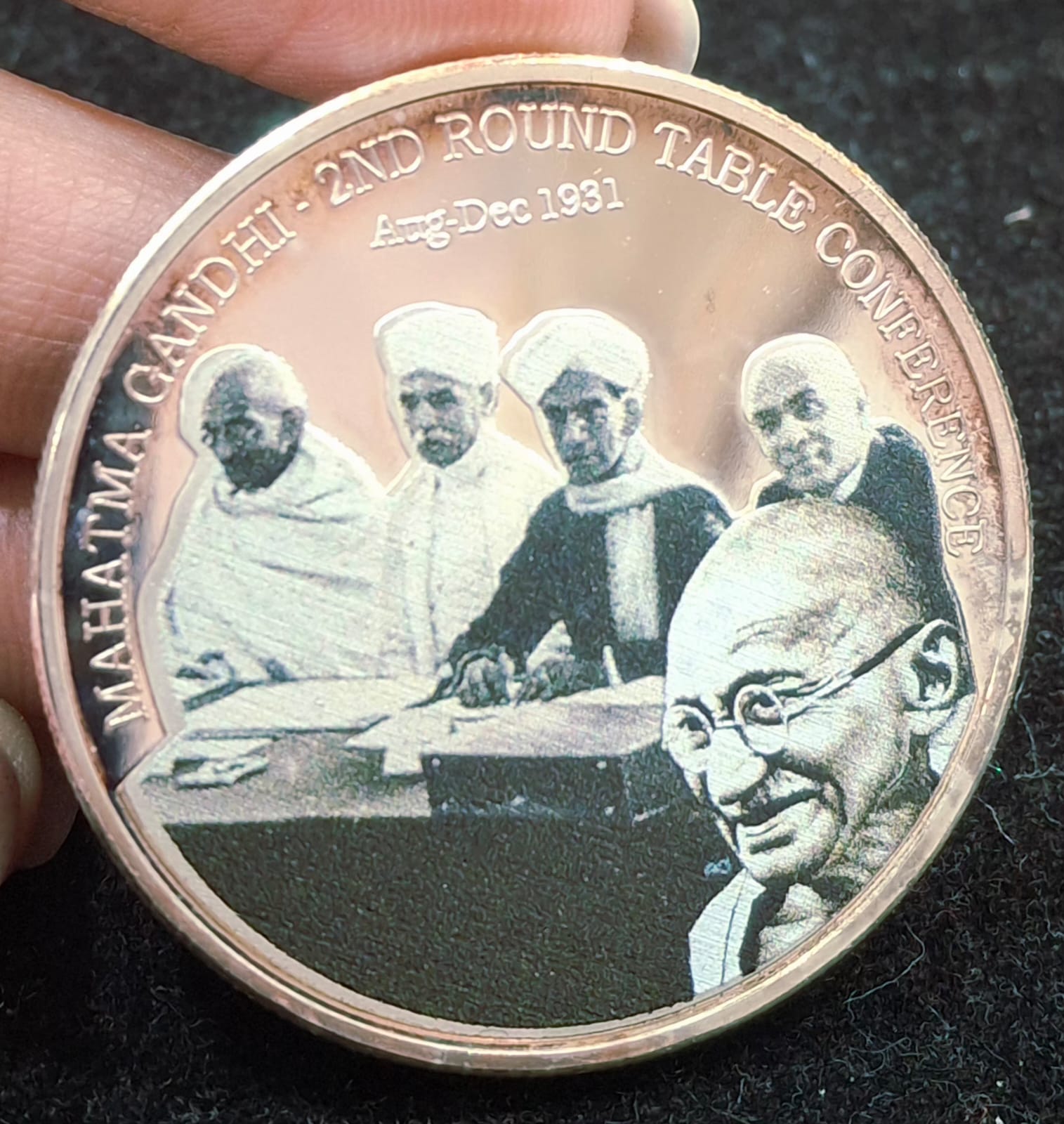 Mahatma Gandhi - Anniversary of 2nd Round Table Conference In (1931-2015) Silver Plated Medallion With Box & Certificate