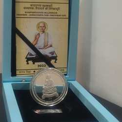 Khartargachha Millennium Founder : Jainacharya Shri Jineshwar SURI - 2023 Rare (40 GR. Silver) Wooden Proof Set