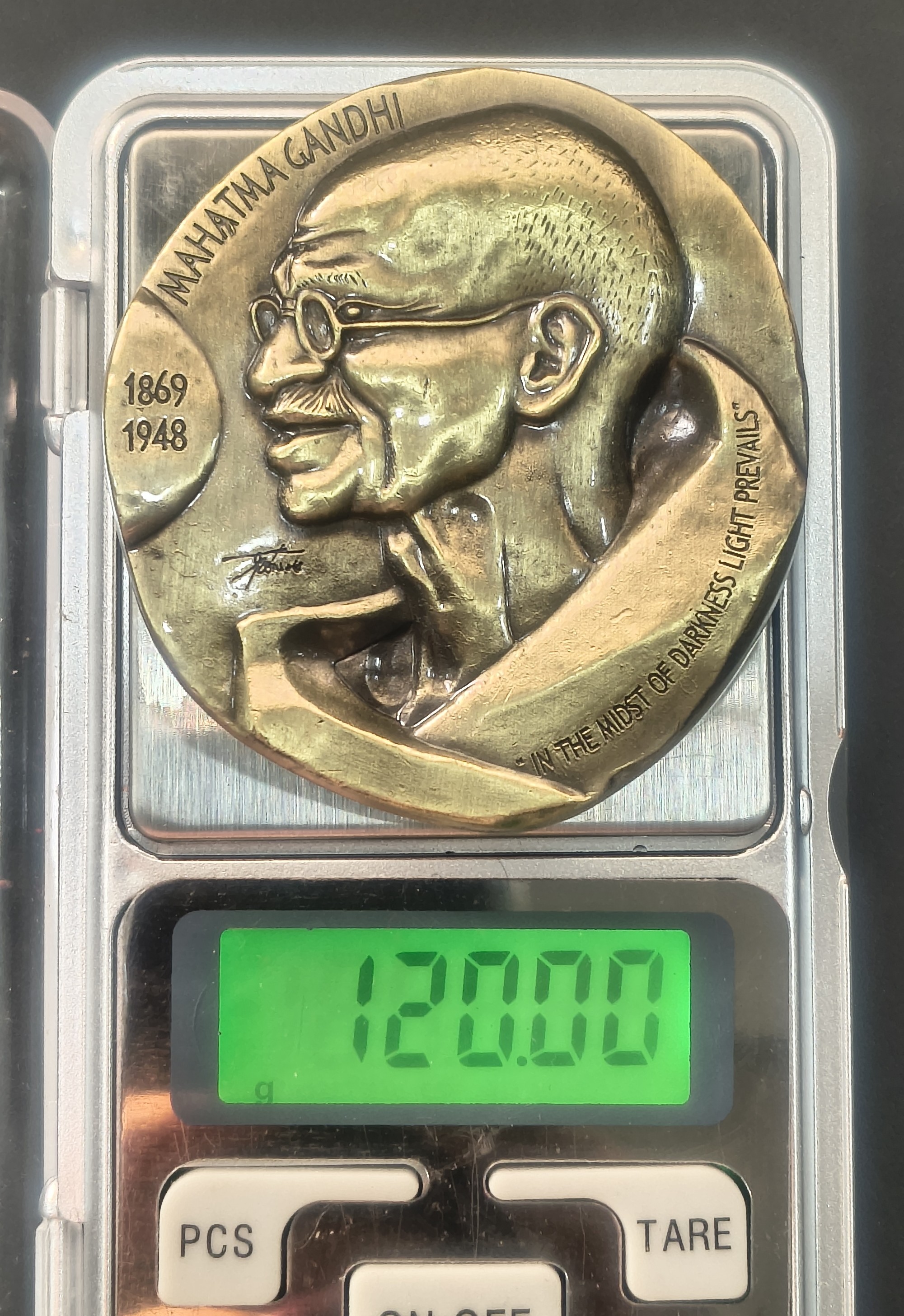 India's independence, Mahatma Gandhi, non-violence, Medal, Unesco Rare Beautiful Big Size Medellion with Stand # D-197