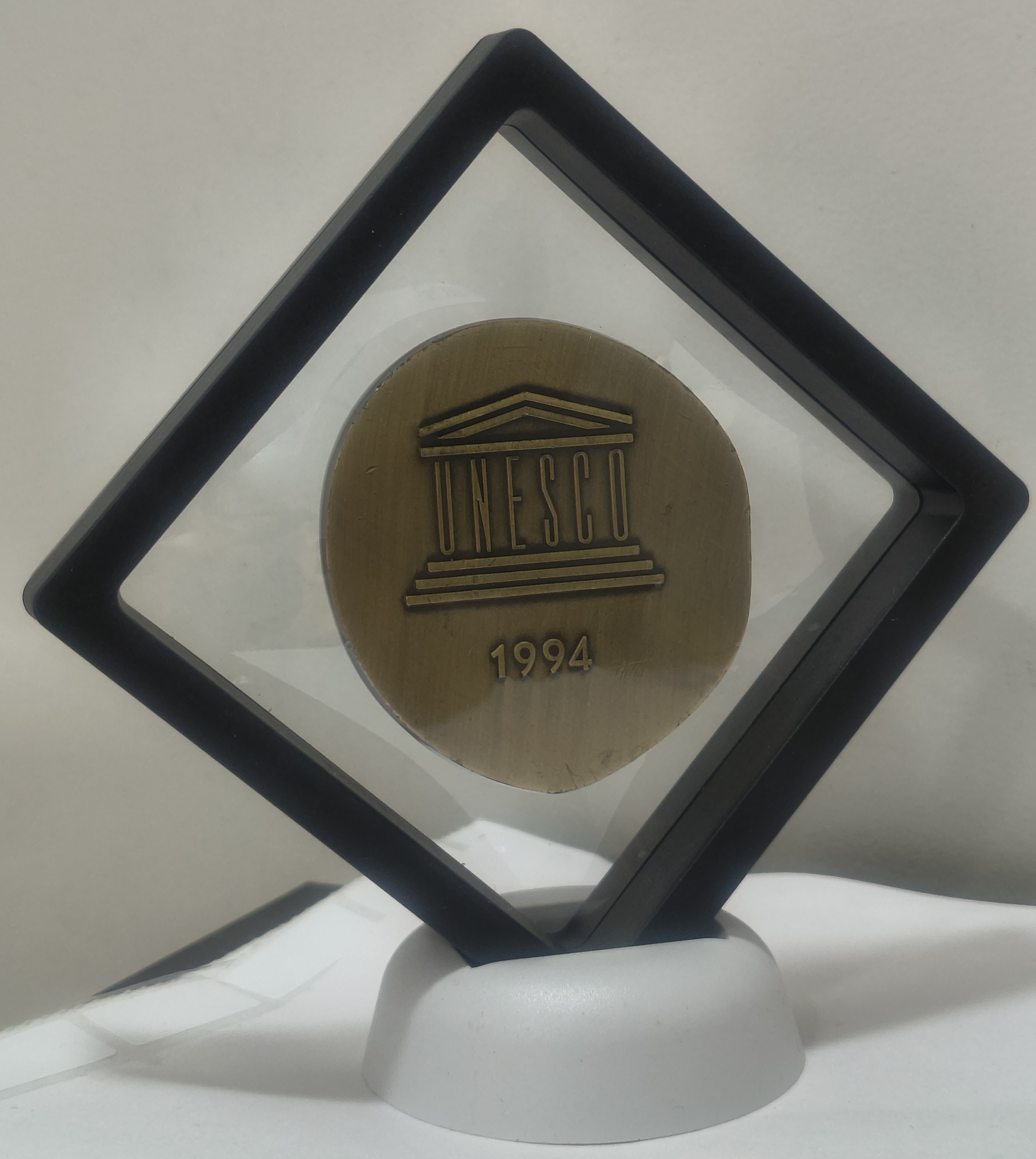 India's independence, Mahatma Gandhi, non-violence, Medal, Unesco Rare Beautiful Big Size Medellion with Stand # D-197