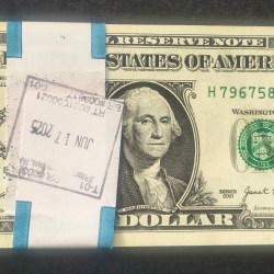 America 1 Dollar Rare GEM UNC Serial Packet