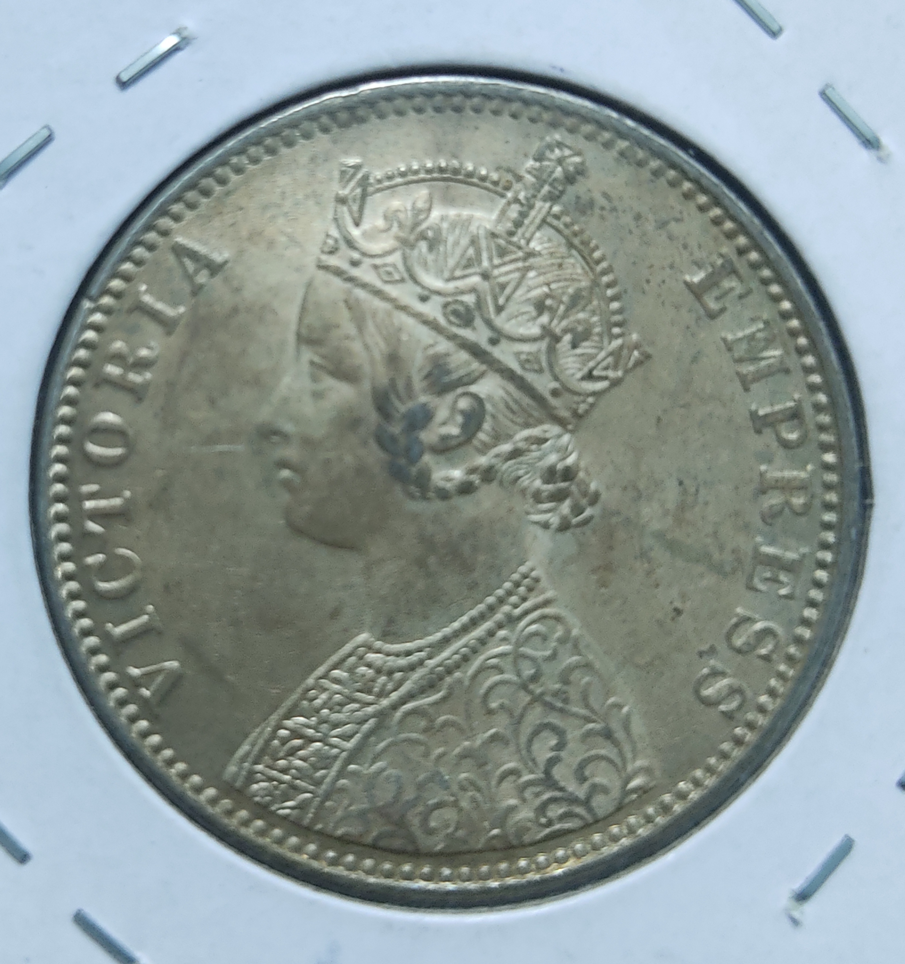 One Rupee Victoria Empress Year 1900 Bombay Mint
