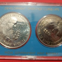 1975 – Equality Development Peace UNC 2 Coins Set 50 and 10 Rs with Certificate and Cover