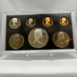 New Zealand 1974 Proof Coin Set Commonwealth Game Rare ( 7 Coins Set ) Including 1 Silver Coin