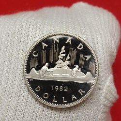 Elizabeth II DG Regina 1 Dollar Proof Coin 1982 Year Canada Royal Canadian Mint