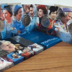 Royal Mint pack, HM The Queen Crown Portrait Collection, Total 4 Coins ..2 pcs five pounds two crown coin