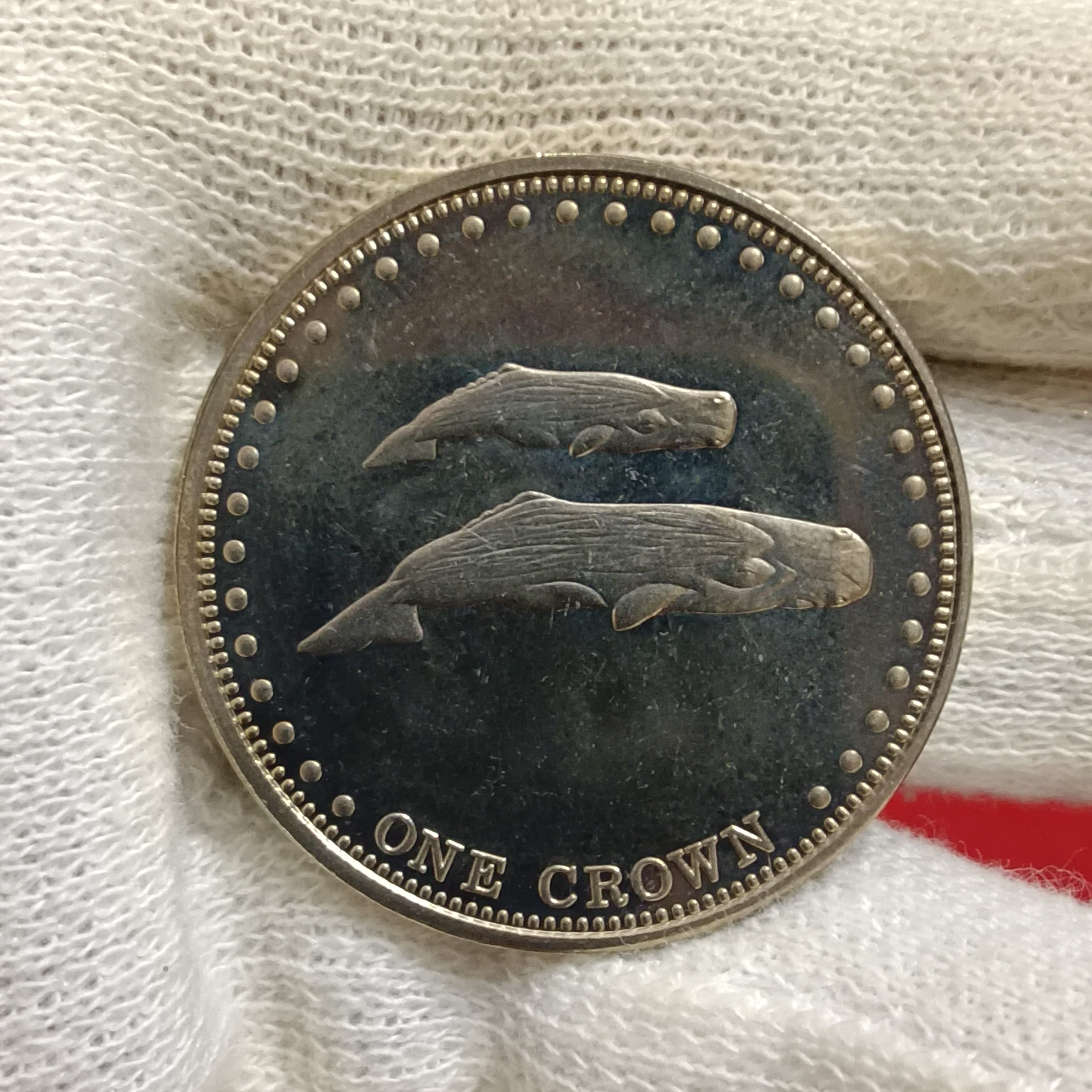 Rare Queen Elizabeth 2008 Tristan da Cunha 1 Crown Proof Coin featuring two sperm Whales