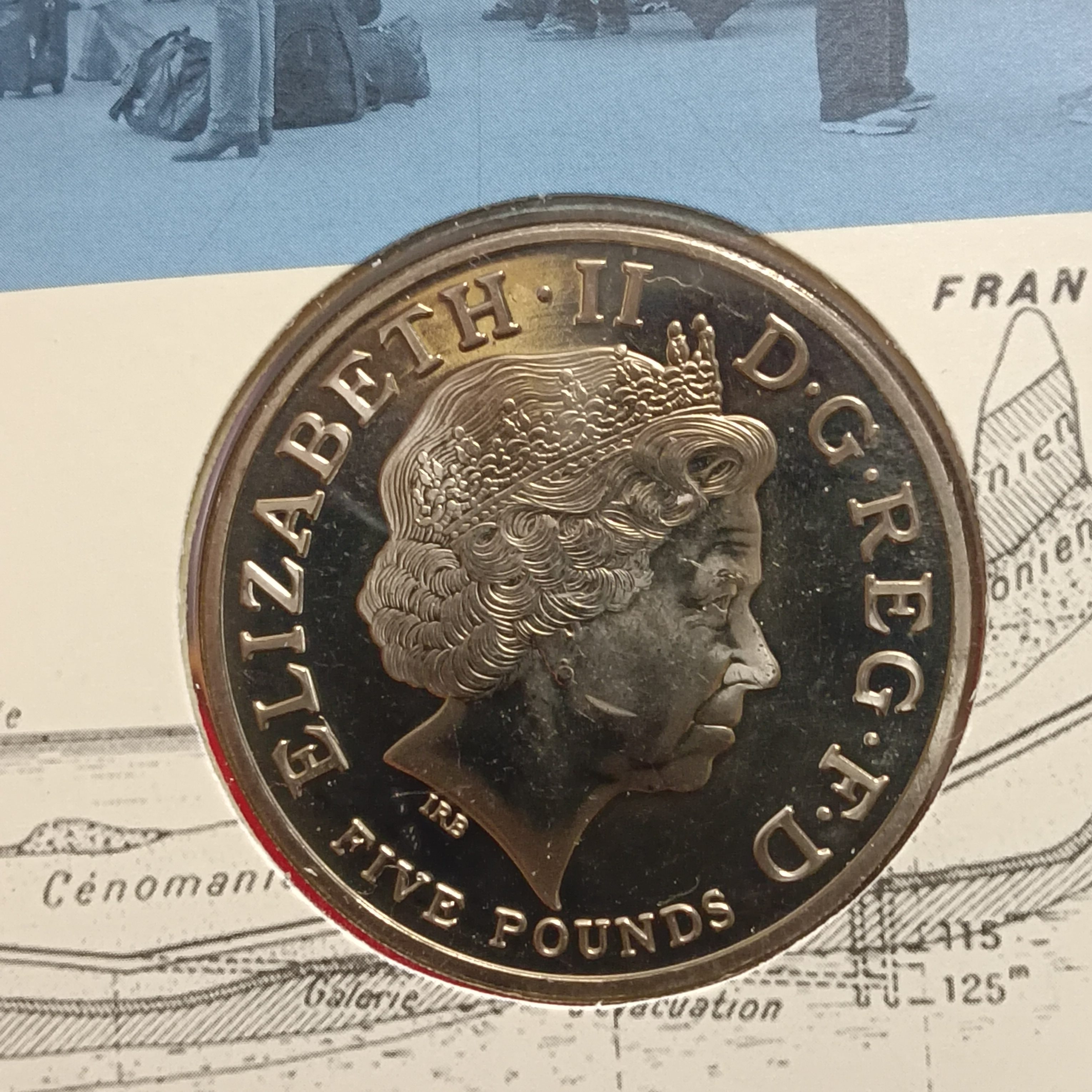 Ex Rare Proof Set UK 2004 Entente Cordiale £5 Crown-size Proof Coin The 100th anniversary of the 1904 agreement between Britain and France Issue By Royal Mint