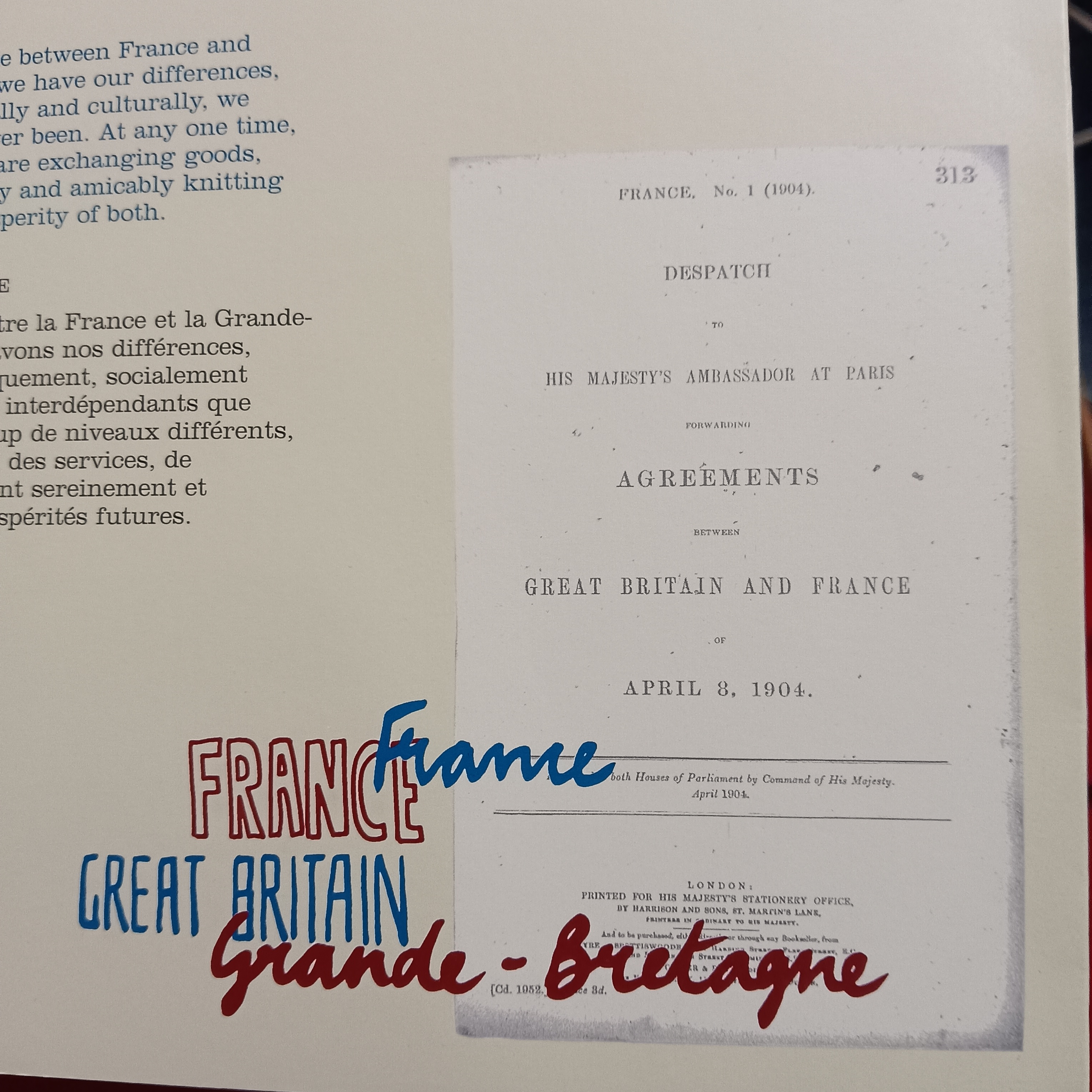 Ex Rare Proof Set UK 2004 Entente Cordiale £5 Crown-size Proof Coin The 100th anniversary of the 1904 agreement between Britain and France Issue By Royal Mint