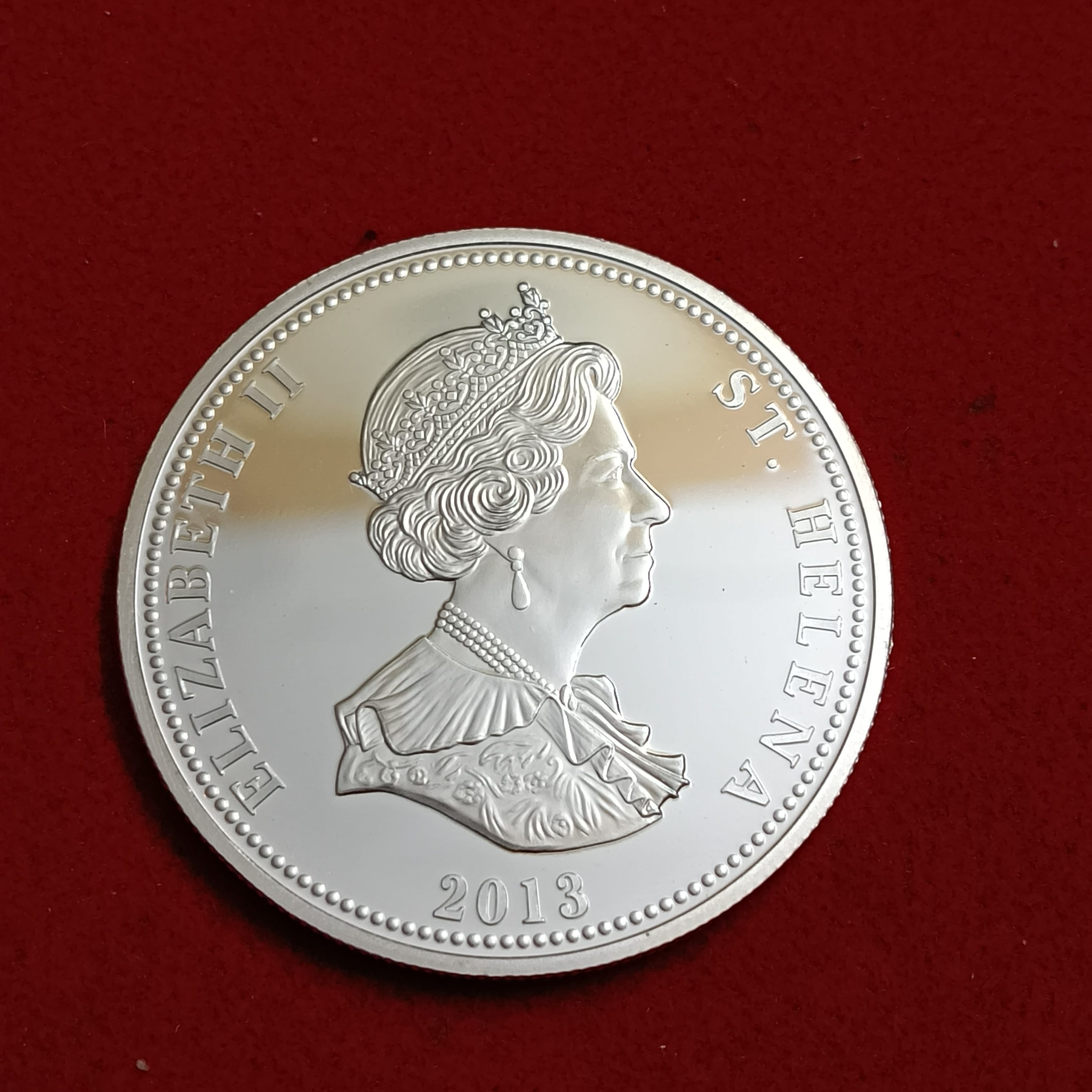 Rare Rare Queen Elizabeth Year 2013 Saint Helena 25 Pence Commemorative Proof Coin "The Napoleonic Wars" series silver-plated Saint Helena British Overseas Territory