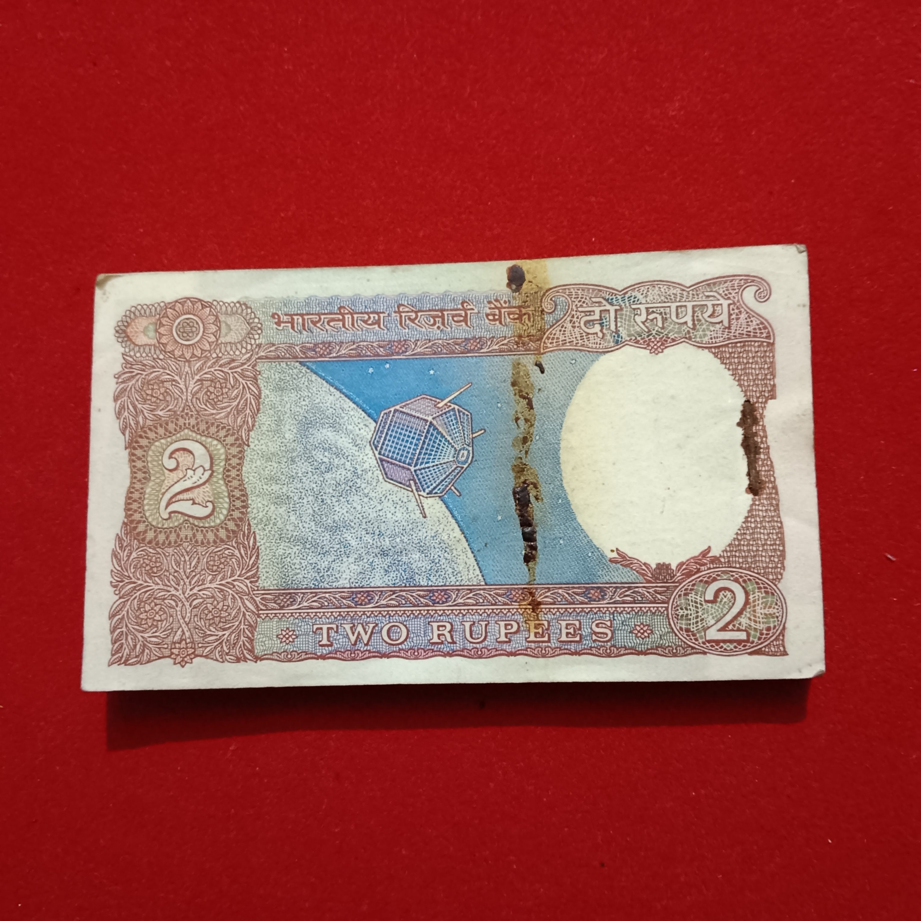 Two Rs Satalite 70 Serial Notes Bundle Governor RN Malhotra Unc Condition Republic of India 158831
